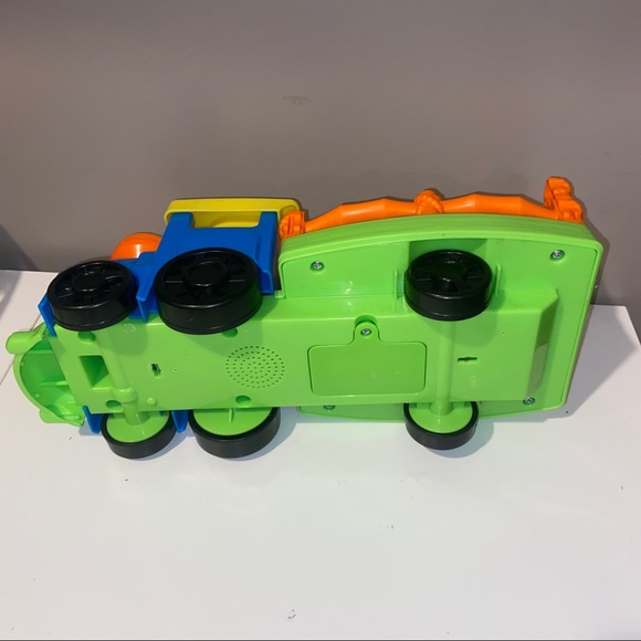 Fisher-Price Little People Zoo Safari Train Sounds Toy Works With Characters. - Picture 6 of 6